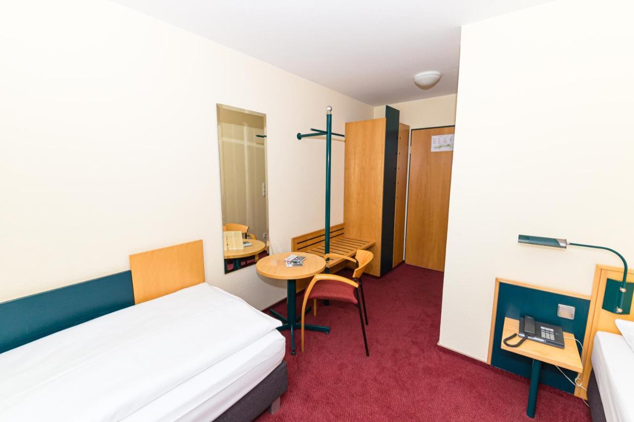 Akzent Parkhotel Trebbin Exterior foto